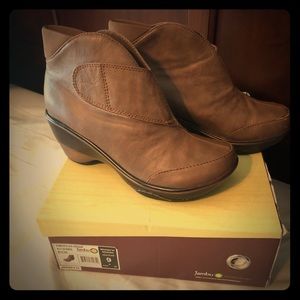 Jambu brand new booties!!